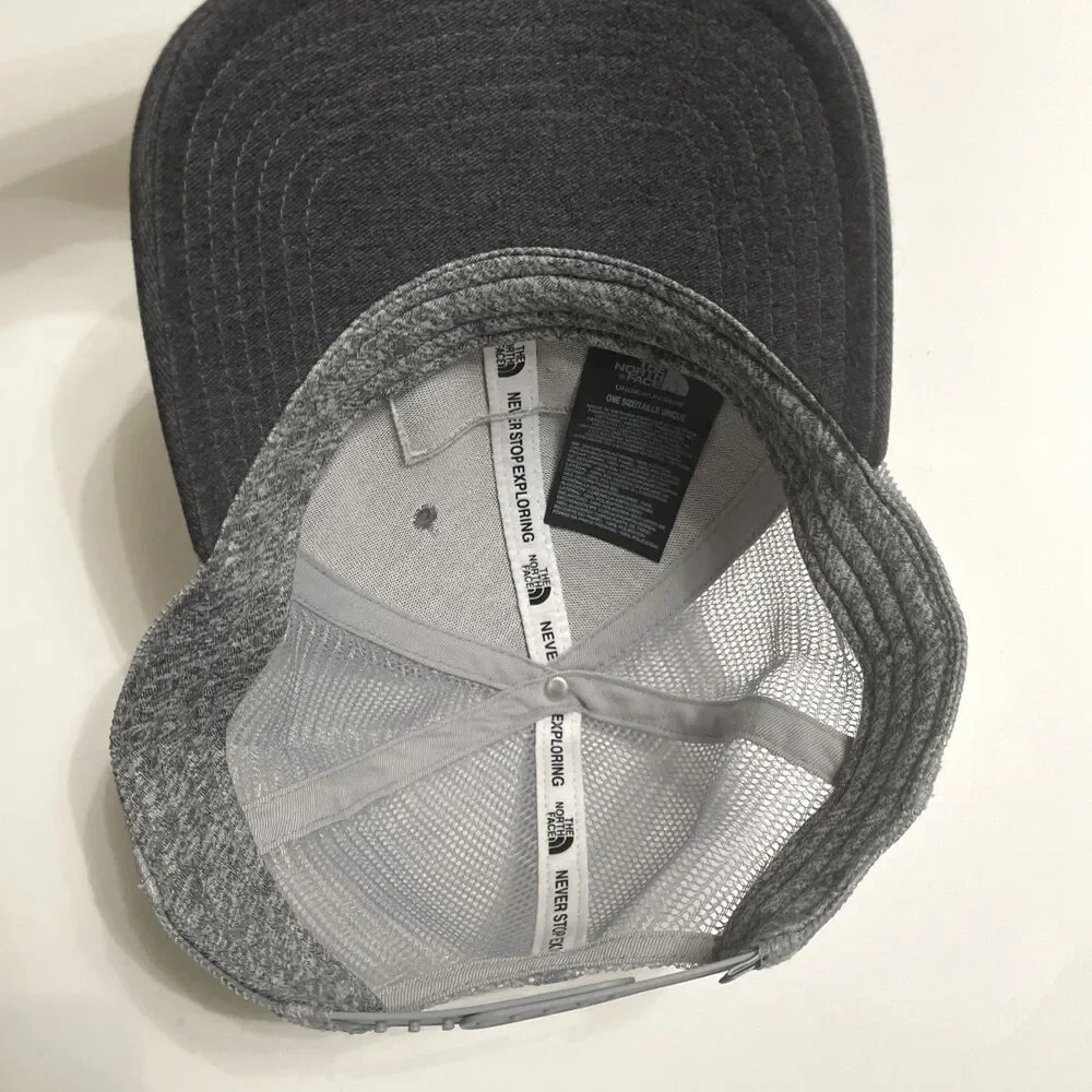 The North Face Unisex Gray Snapback Trucker Hat Mesh Cap One Size OSFM Outdoors